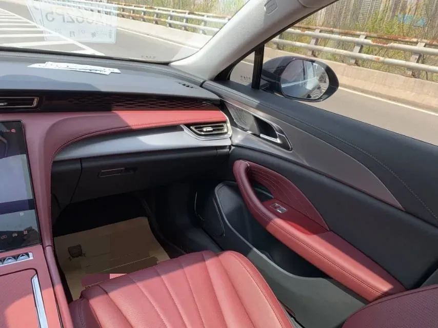 2025 HongQi H5 1.5T 169HP L4 1DHT Hybrid,autocango,china used car exporter,china ev exporter,chinese used car exporter,chinese used ev exporter