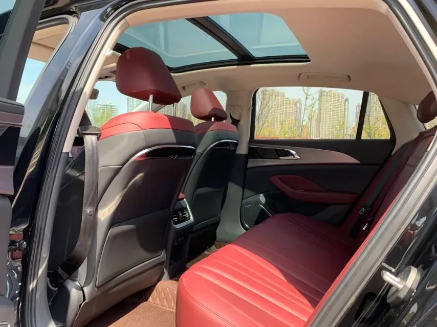 2025 HongQi H5 1.5T 169HP L4 1DHT Hybrid,autocango,china used car exporter,china ev exporter,chinese used car exporter,chinese used ev exporter