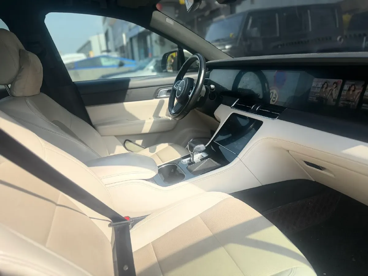 2021 Li ONE Range Extended 131HP REEV 40.5KWH,autocango,china used car exporter,china ev exporter,chinese used car exporter,chinese used ev exporter