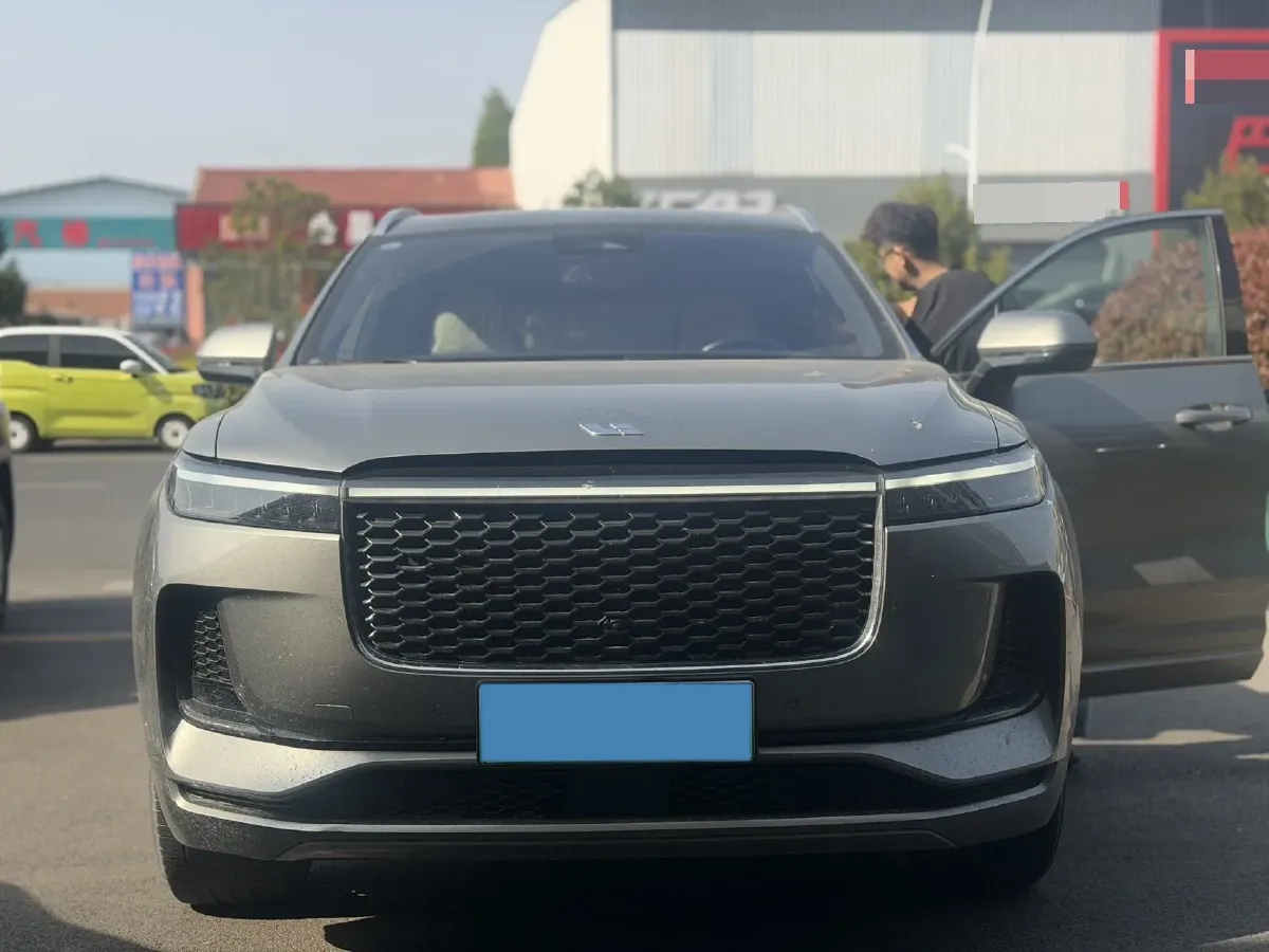 2021 Li ONE Range Extended 131HP REEV 40.5KWH,autocango,china used car exporter,china ev exporter,chinese used car exporter,chinese used ev exporter