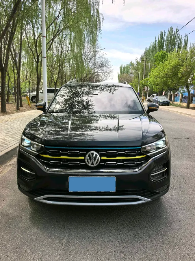 2019 MINI CLUBMAN 1.5T 102HP L3 6AT,autocango,china used car exporter,china ev exporter,chinese used car exporter,chinese used ev exporter