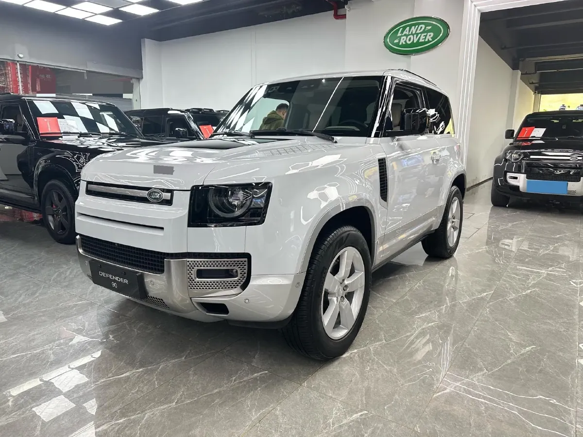 2022 Land Rover Defender 2.0T 300HP L4 8AT,autocango,china used car exporter,china ev exporter,chinese used car exporter,chinese used ev exporter