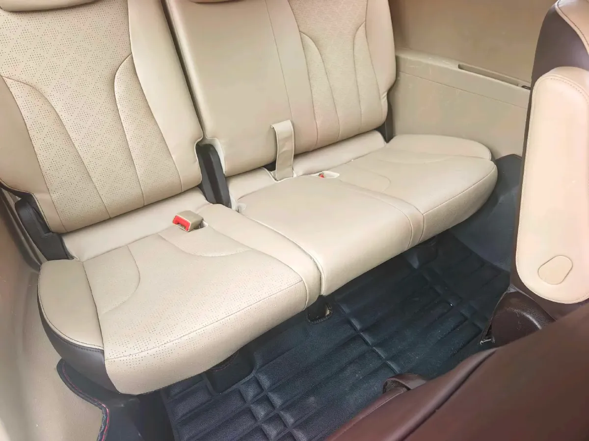 2017 BaoJun 730 1.5T 150HP L4 6MT,autocango,china used car exporter,china ev exporter,chinese used car exporter,chinese used ev exporter