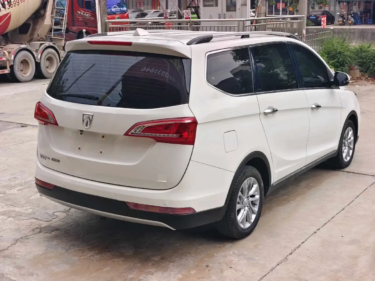 2017 BaoJun 730 1.5T 150HP L4 6MT,autocango,china used car exporter,china ev exporter,chinese used car exporter,chinese used ev exporter