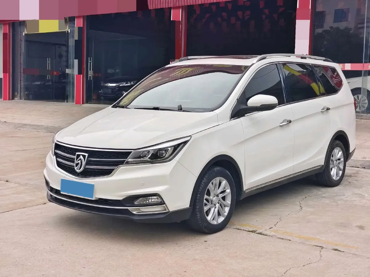 2017 BaoJun 730 1.5T 150HP L4 6MT,autocango,china used car exporter,china ev exporter,chinese used car exporter,chinese used ev exporter