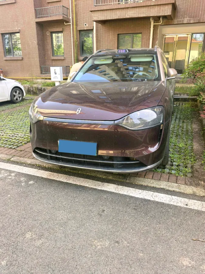 2025 AITO AITO M9 REEV 160HP REEV 52KWH,autocango,china used car exporter,china ev exporter,chinese used car exporter,chinese used ev exporter