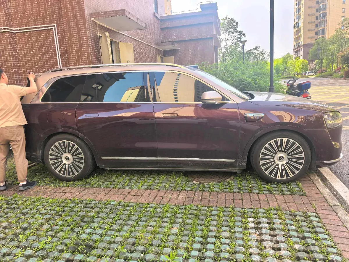 2025 AITO AITO M9 REEV 160HP REEV 52KWH,autocango,china used car exporter,china ev exporter,chinese used car exporter,chinese used ev exporter