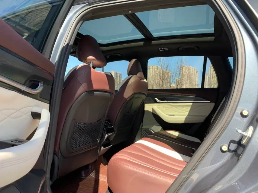 2021 Geely Monjaro 2.0T 218HP L4 7DCT,autocango,china used car exporter,china ev exporter,chinese used car exporter,chinese used ev exporter