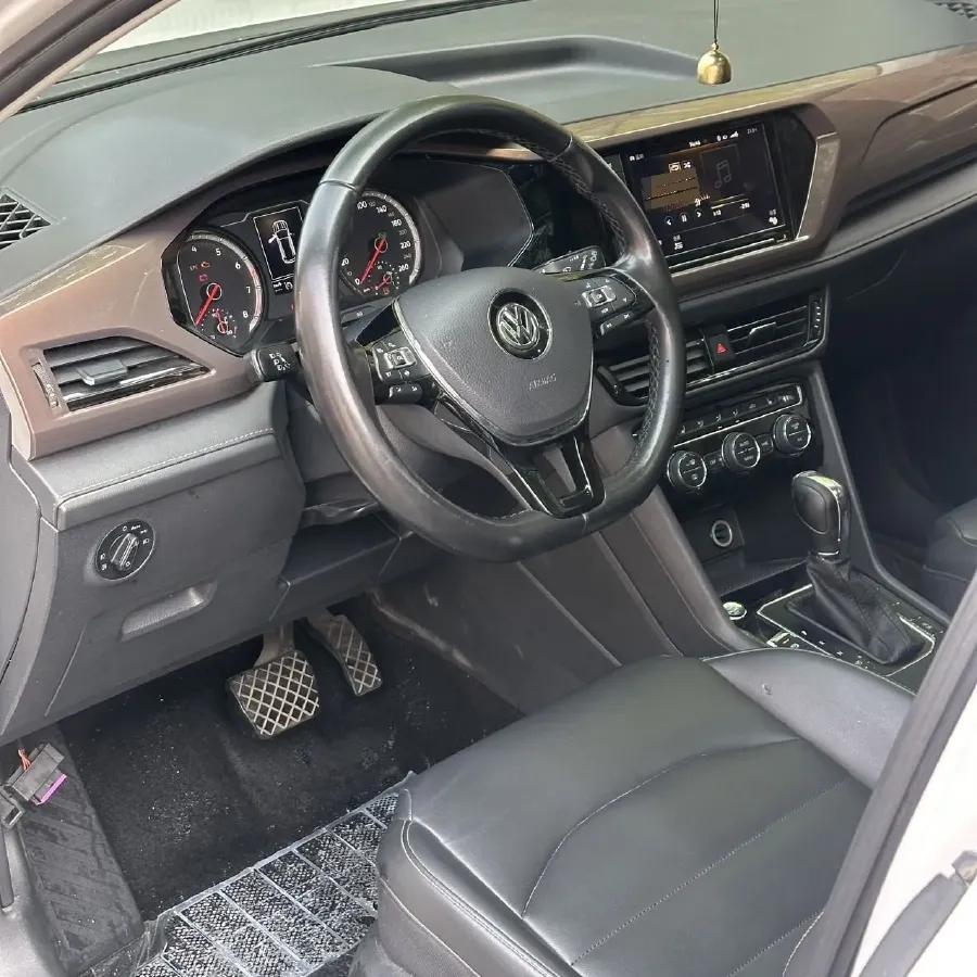 2019 MINI MINI 1.5T 102HP L3 7DCT,autocango,china used car exporter,china ev exporter,chinese used car exporter,chinese used ev exporter