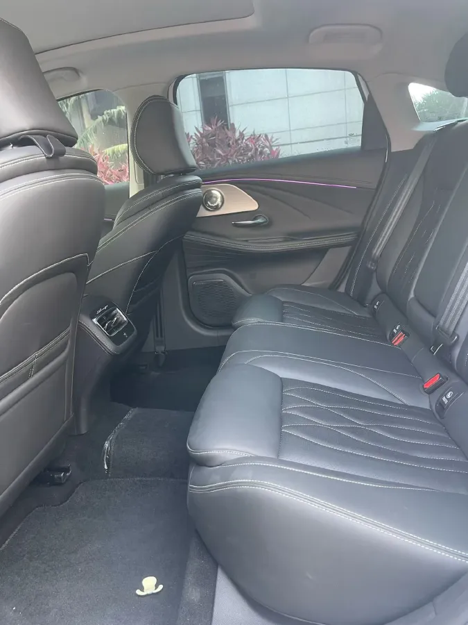 2025 Chery Arrizo 8 Pro 1.6T 197HP L4 7DCT,autocango,china used car exporter,china ev exporter,chinese used car exporter,chinese used ev exporter