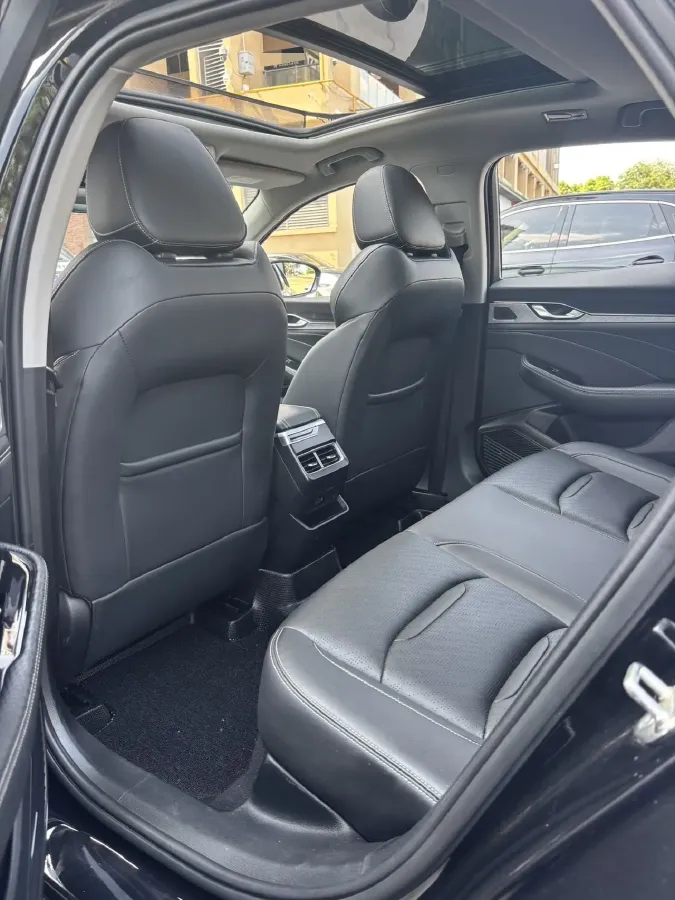 2021 Geely Preface 2.0T 190HP L4 7DCT,autocango,china used car exporter,china ev exporter,chinese used car exporter,chinese used ev exporter