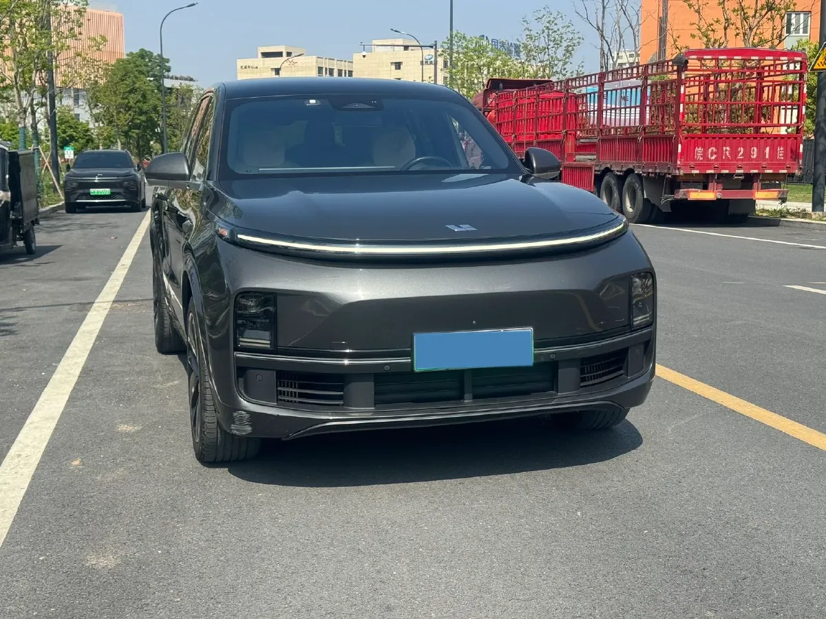 2023 Li L8 Range Extended 154HP REEV 40.9KWH,autocango,china used car exporter,china ev exporter,chinese used car exporter,chinese used ev exporter