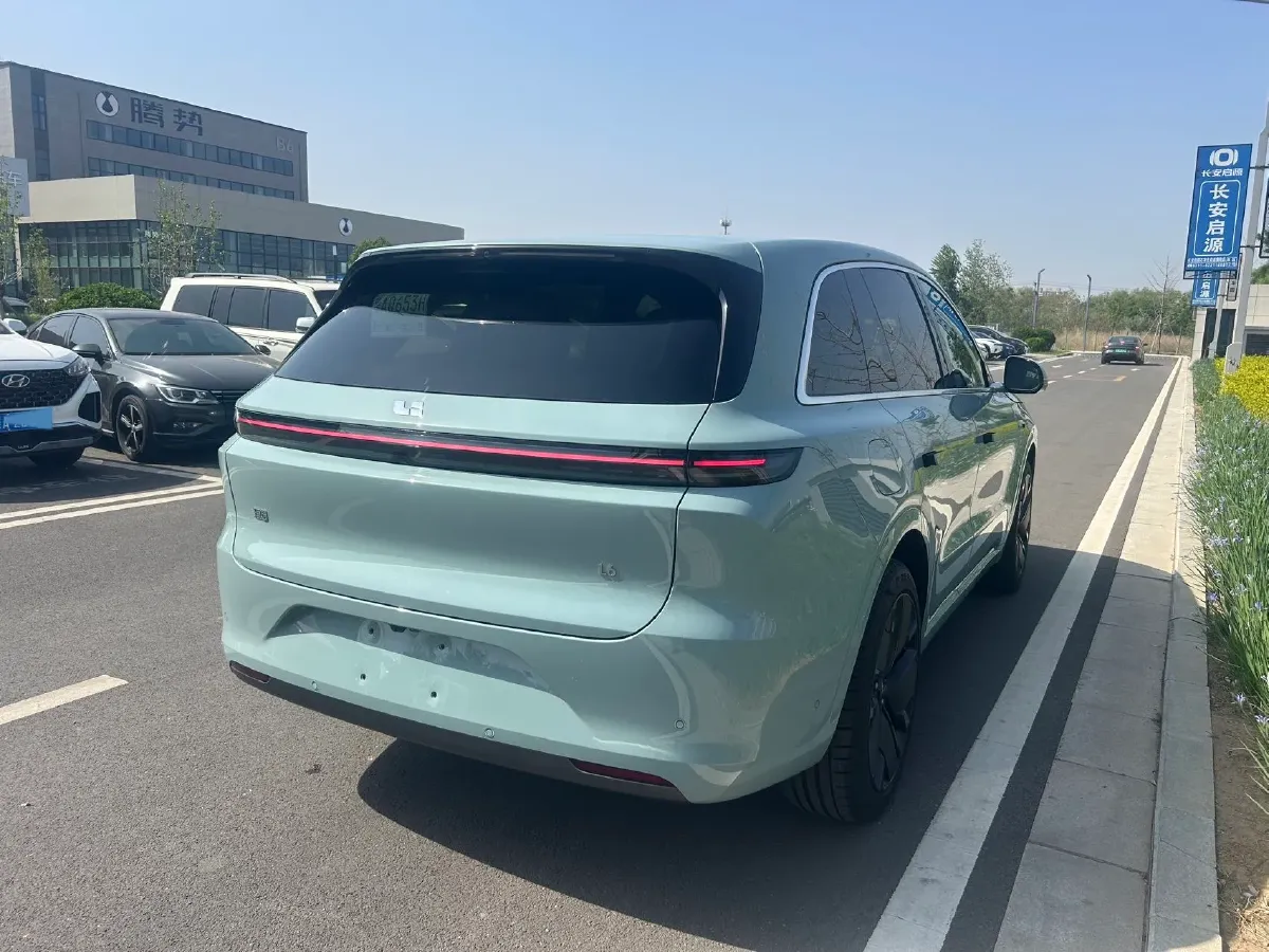 2025 Li L6 Range Extended 154HP L4 REEV,autocango,china used car exporter,china ev exporter,chinese used car exporter,chinese used ev exporter