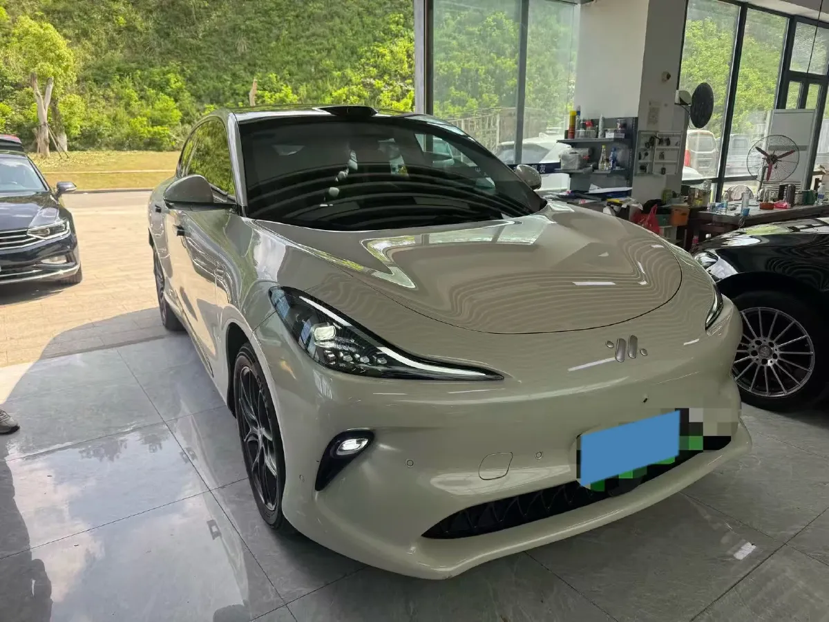 2025 IM LS6 BEV 75KWH,autocango,china used car exporter,china ev exporter,chinese used car exporter,chinese used ev exporter