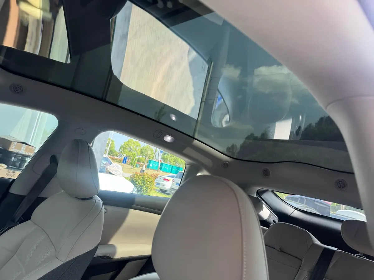 2025 IM LS6 BEV 75KWH,autocango,china used car exporter,china ev exporter,chinese used car exporter,chinese used ev exporter