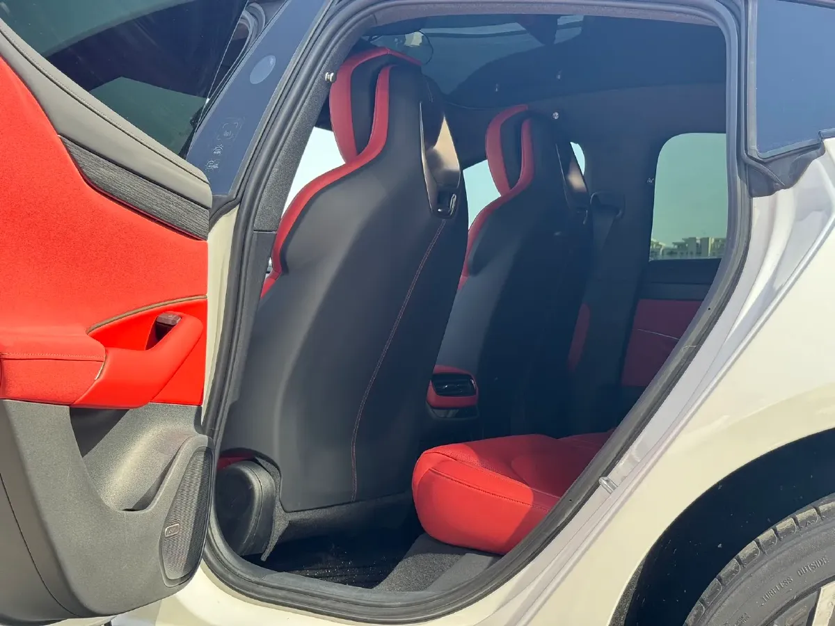 2024 MI SU7 BEV 73.6KWH,autocango,china used car exporter,china ev exporter,chinese used car exporter,chinese used ev exporter