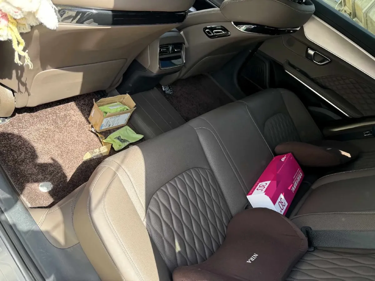 2024 BYD Han BEV 60.48KWH,autocango,china used car exporter,china ev exporter,chinese used car exporter,chinese used ev exporter