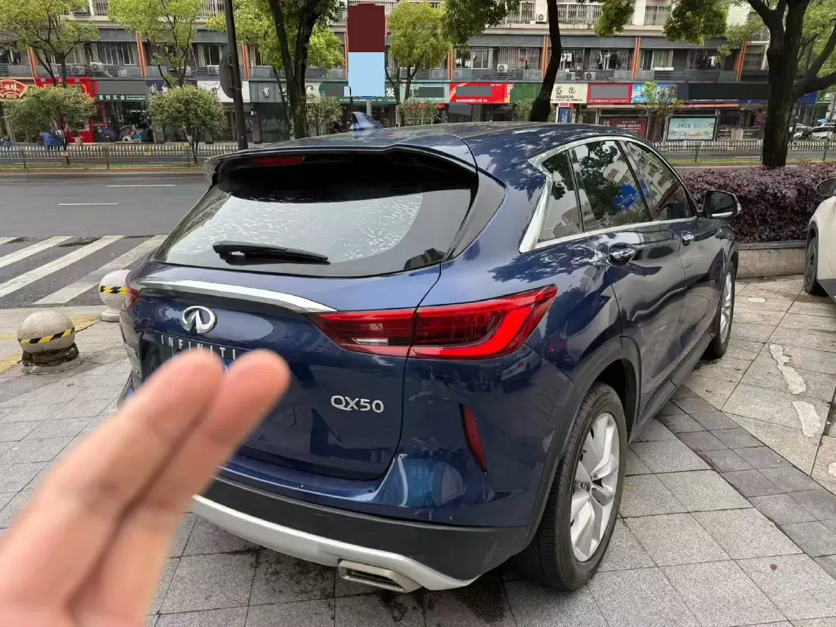 2018 Infiniti QX30 2.0T 211HP L4 7DCT,autocango,china used car exporter,china ev exporter,chinese used car exporter,chinese used ev exporter