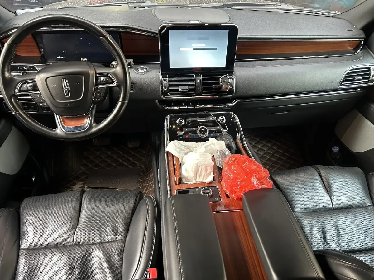 2019 Lincoln Navigator 3.5T 388HP V6 10AT,autocango,china used car exporter,china ev exporter,chinese used car exporter,chinese used ev exporter