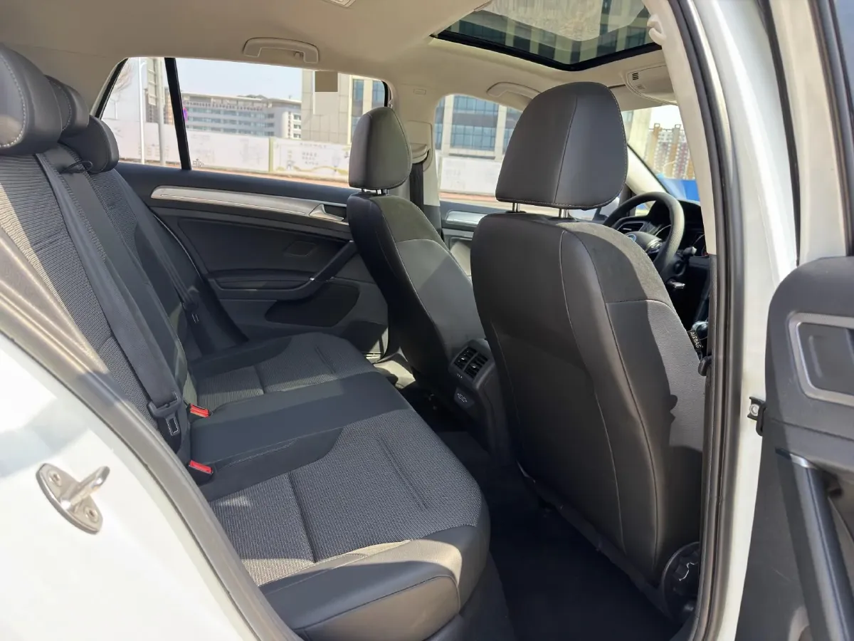 2020 Volkswagen Golf 1.4T 150HP L4 7DCT,autocango,china used car exporter,china ev exporter,chinese used car exporter,chinese used ev exporter