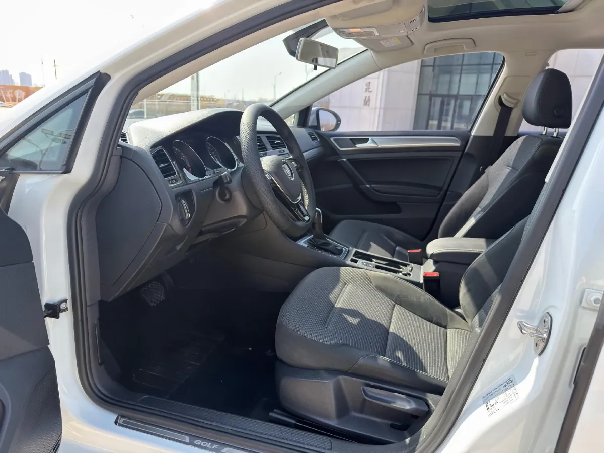 2020 Volkswagen Golf 1.4T 150HP L4 7DCT,autocango,china used car exporter,china ev exporter,chinese used car exporter,chinese used ev exporter