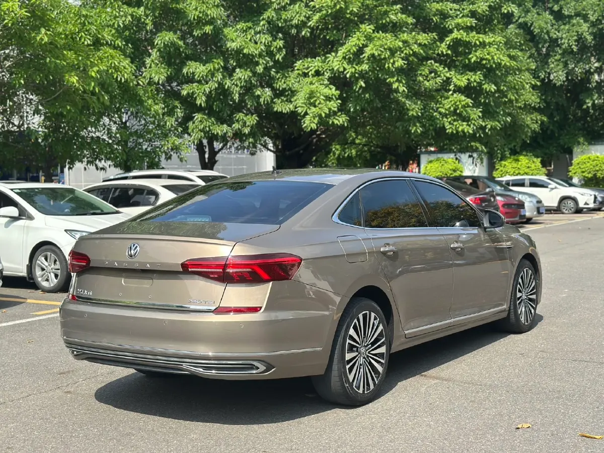 2019 Volvo V40 1.5T 152HP L4 6AT,autocango,china used car exporter,china ev exporter,chinese used car exporter,chinese used ev exporter