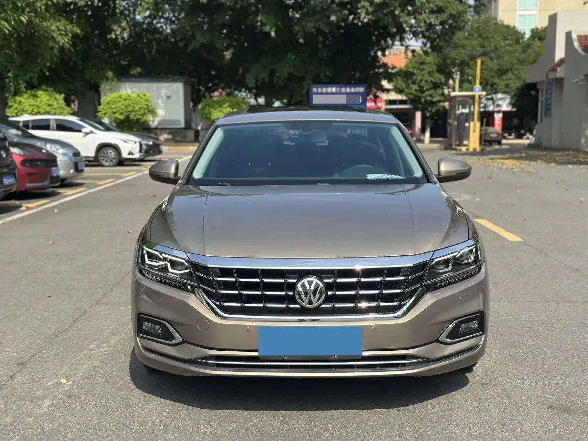 2019 Volvo V40 1.5T 152HP L4 6AT,autocango,china used car exporter,china ev exporter,chinese used car exporter,chinese used ev exporter
