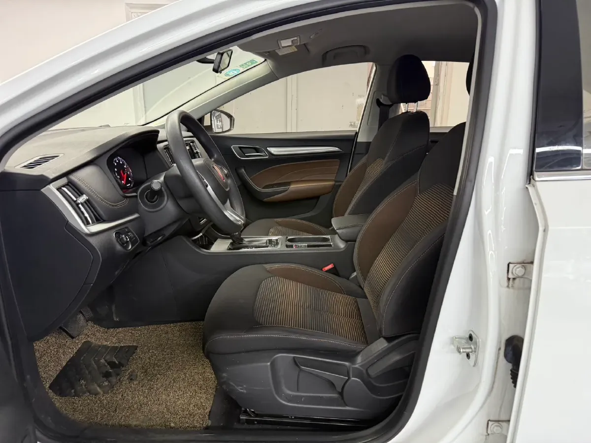 2019 Roewe i6 1.6L 125HP L4 CVT,autocango,china used car exporter,china ev exporter,chinese used car exporter,chinese used ev exporter