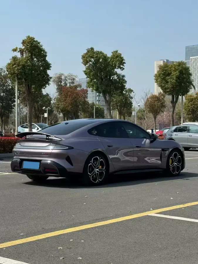 2024 MI SU7 BEV 101KWH,autocango,china used car exporter,china ev exporter,chinese used car exporter,chinese used ev exporter