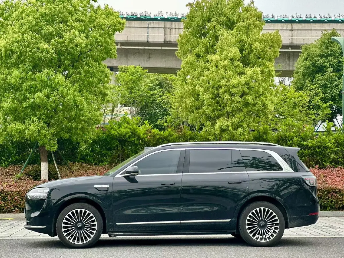 2025 AITO AITO M9 REEV 160HP REEV 52KWH,autocango,china used car exporter,china ev exporter,chinese used car exporter,chinese used ev exporter