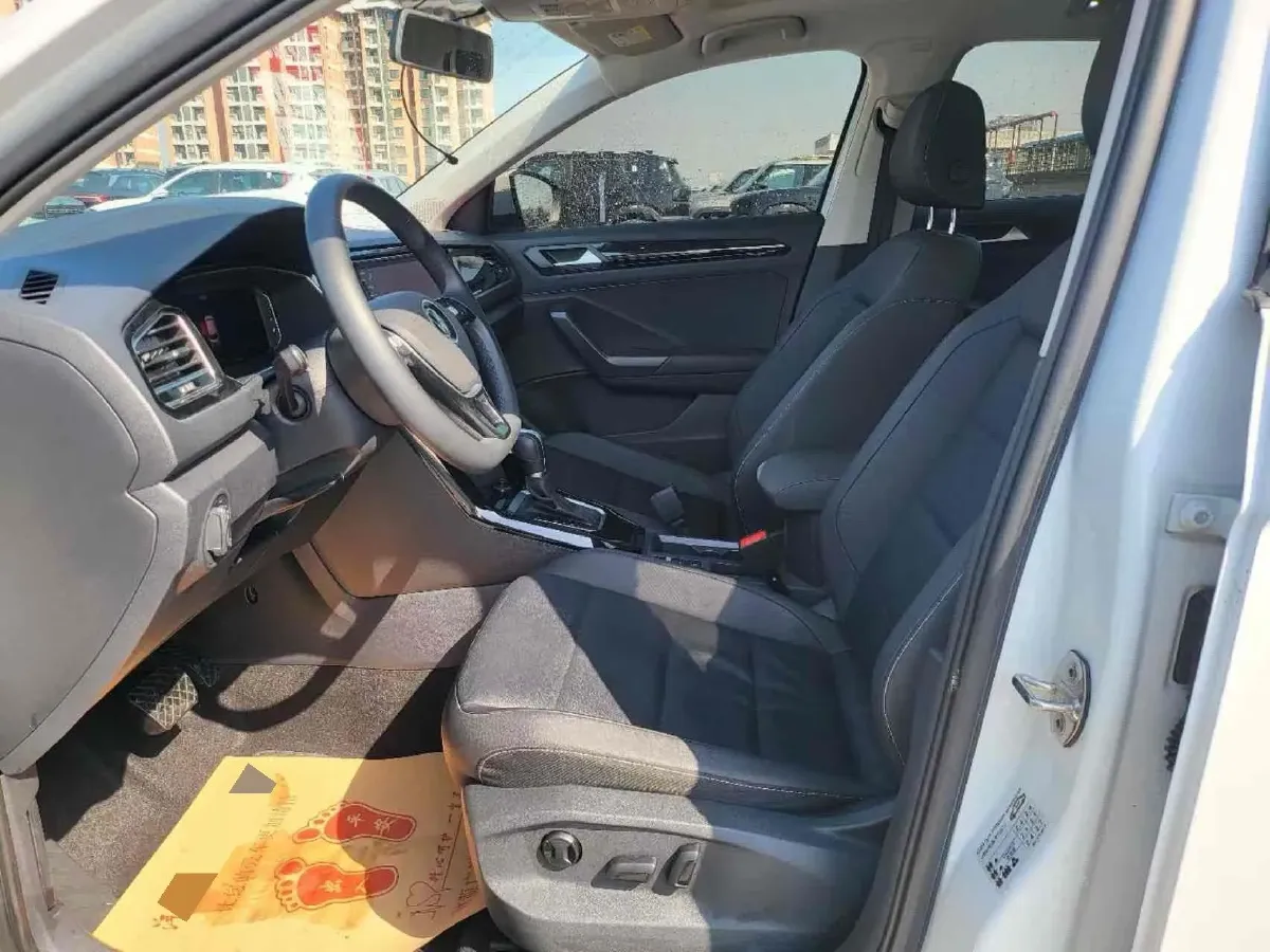 2021 Volkswagen T-Roc 1.4T 150HP L4 7DCT,autocango,china used car exporter,china ev exporter,chinese used car exporter,chinese used ev exporter