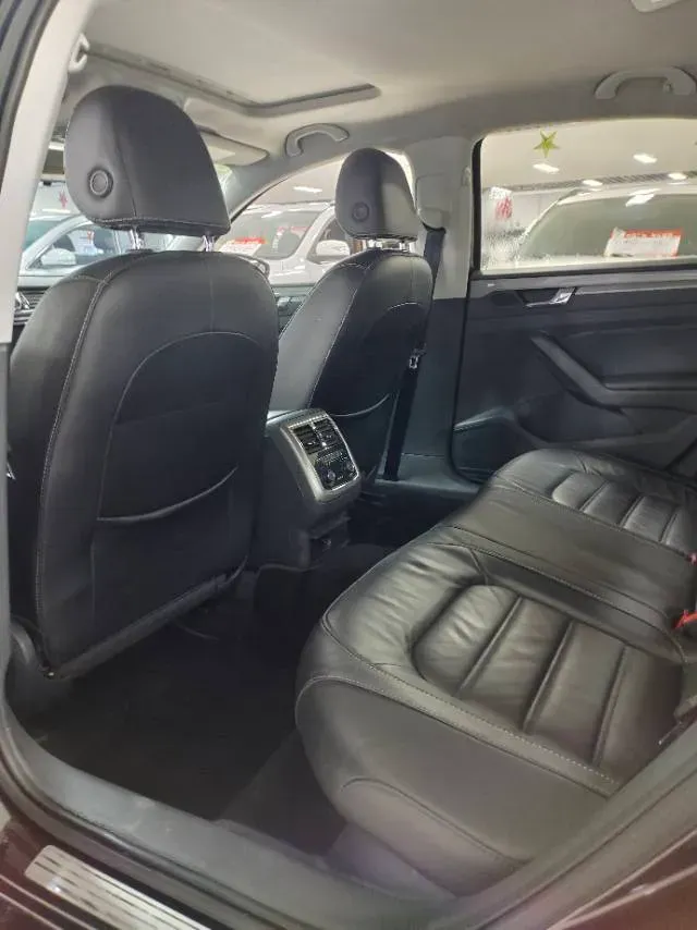 2017 Volkswagen Passat 1.8T 180HP L4 7DCT,autocango,china used car exporter,china ev exporter,chinese used car exporter,chinese used ev exporter