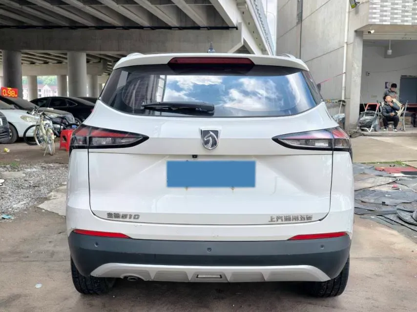 2019 BaoJun 730 1.5L 105HP L4 6MT,autocango,china used car exporter,china ev exporter,chinese used car exporter,chinese used ev exporter