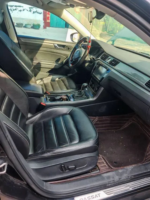 2017 Volkswagen Passat 1.8T 180HP L4 7DCT,autocango,china used car exporter,china ev exporter,chinese used car exporter,chinese used ev exporter