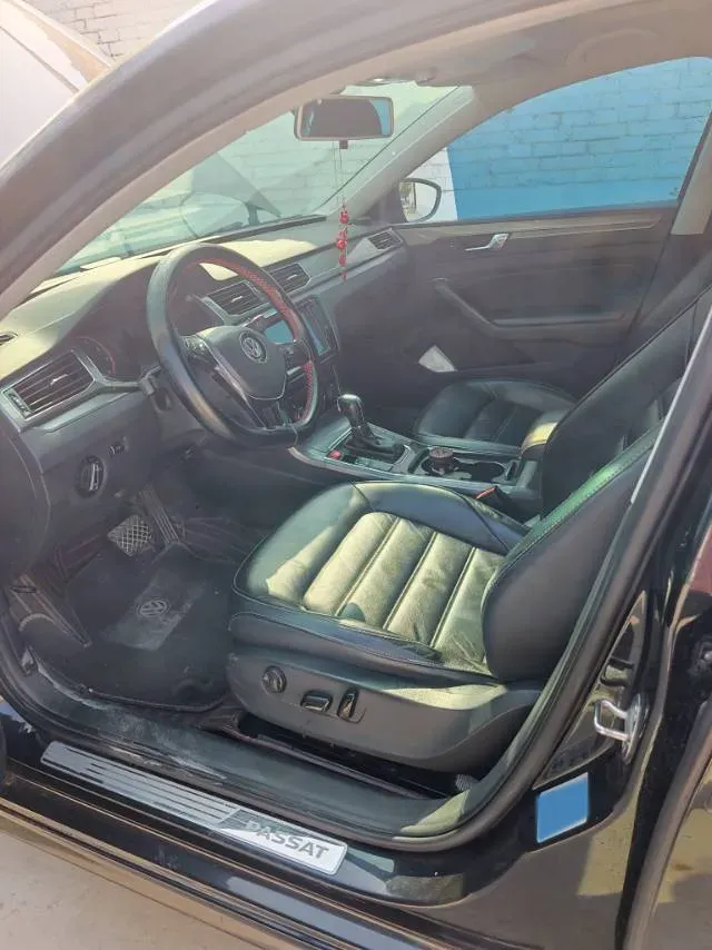 2017 Volkswagen Passat 1.8T 180HP L4 7DCT,autocango,china used car exporter,china ev exporter,chinese used car exporter,chinese used ev exporter