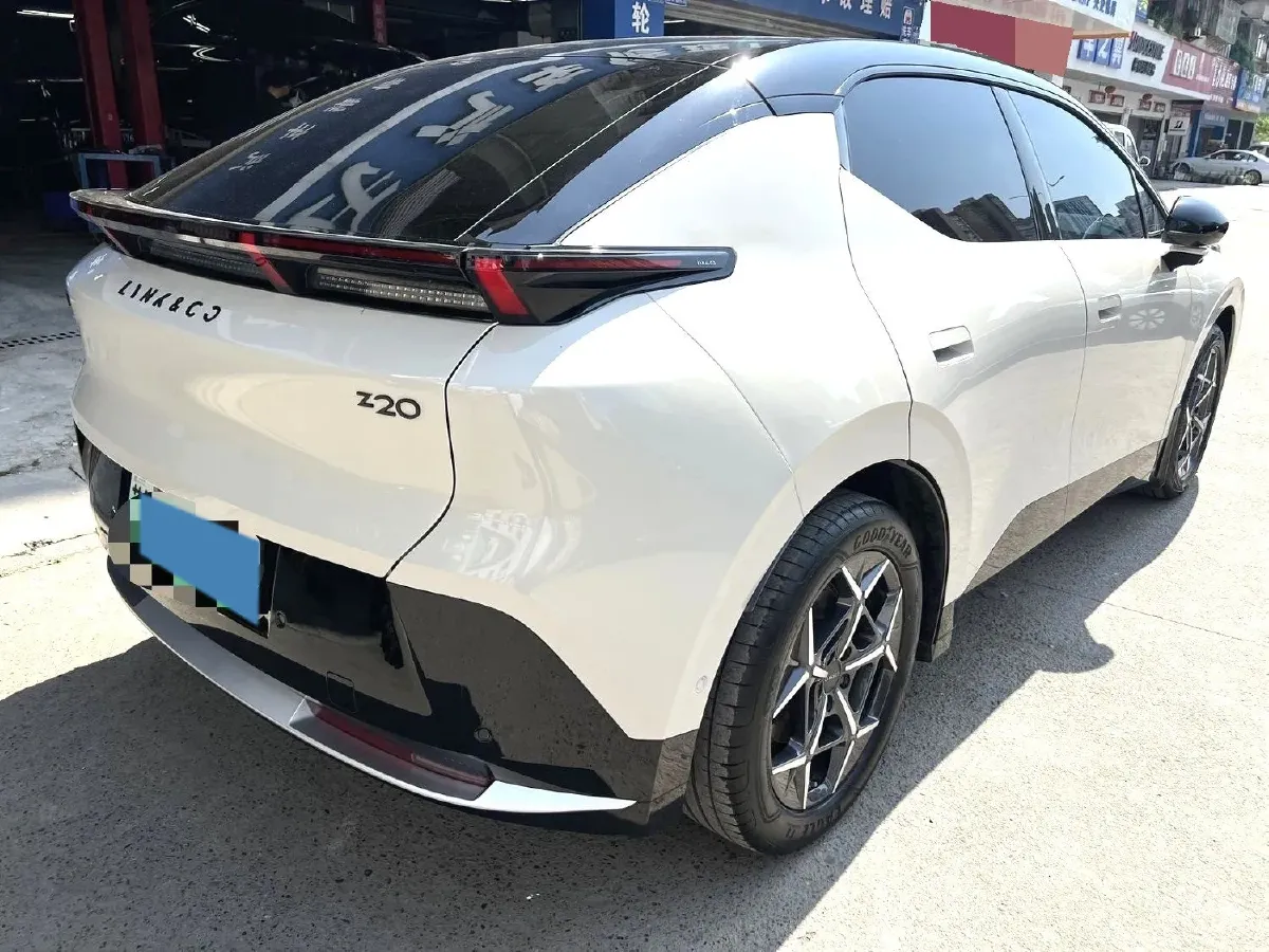 2025 Dongfeng Z9 2.0T 258HP L4 8AT,autocango,china used car exporter,china ev exporter,chinese used car exporter,chinese used ev exporter