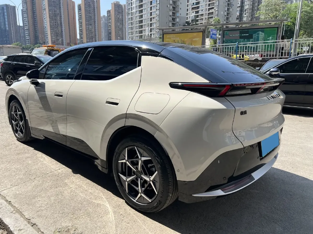 2025 Dongfeng Z9 2.0T 258HP L4 8AT,autocango,china used car exporter,china ev exporter,chinese used car exporter,chinese used ev exporter