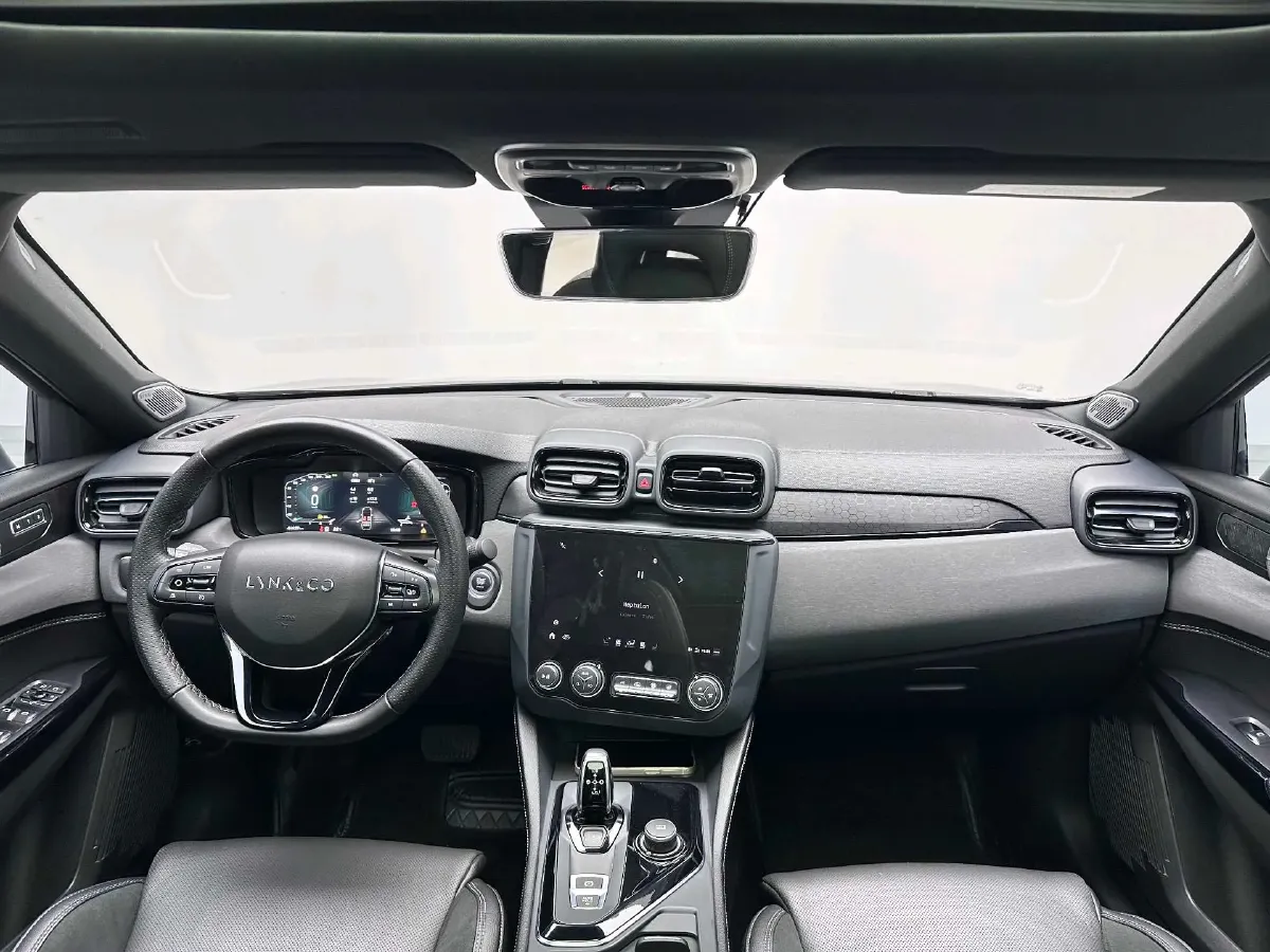 2021 LYNK&CO 03 2.0T 190HP L4 6AT,autocango,china used car exporter,china ev exporter,chinese used car exporter,chinese used ev exporter