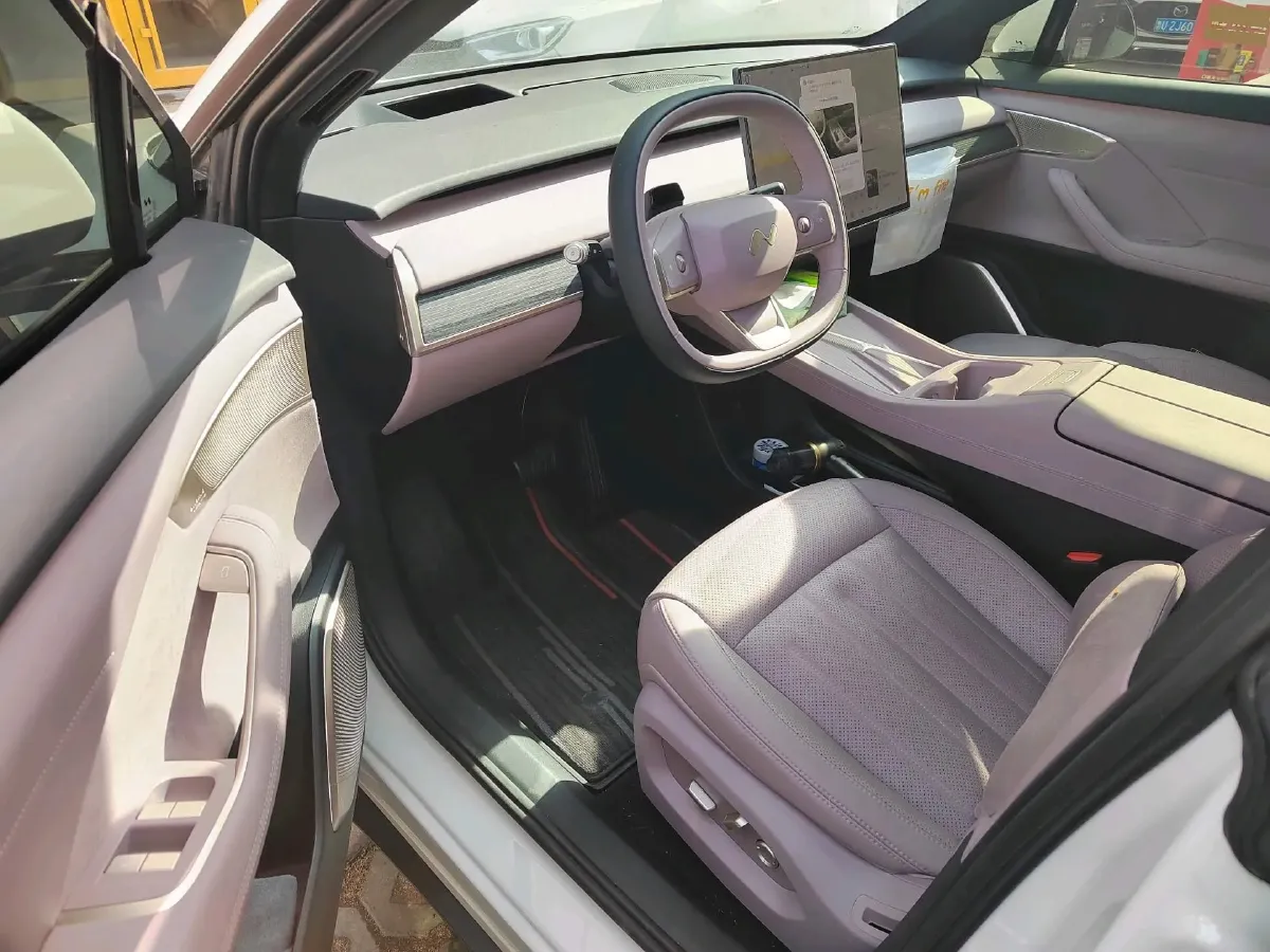 2024 ONVO L60 BEV 60KWH,autocango,china used car exporter,china ev exporter,chinese used car exporter,chinese used ev exporter