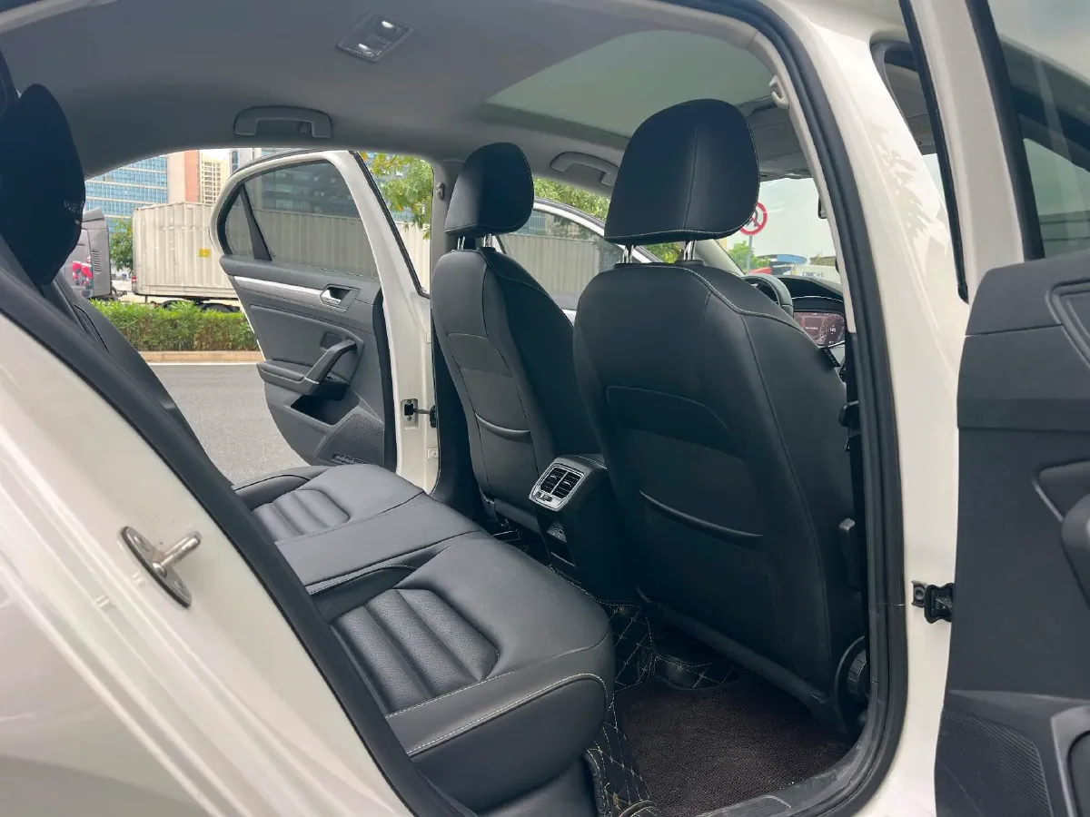 2021 Volkswagen Lamando 1.4T 150HP L4 7DCT,autocango,china used car exporter,china ev exporter,chinese used car exporter,chinese used ev exporter