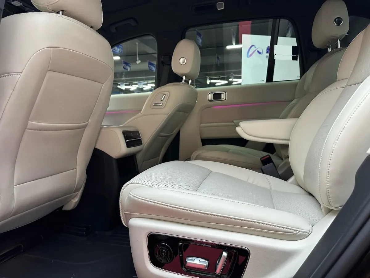 2023 Li L8 Range Extended 154HP REEV 40.9KWH,autocango,china used car exporter,china ev exporter,chinese used car exporter,chinese used ev exporter