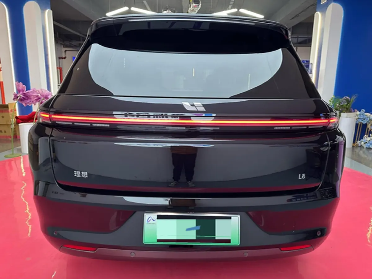 2023 Li L8 Range Extended 154HP REEV 40.9KWH,autocango,china used car exporter,china ev exporter,chinese used car exporter,chinese used ev exporter