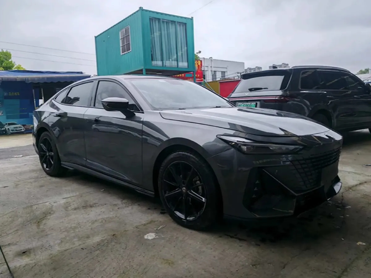 2022 ChangAn UNI-V 1.5T 188HP L4 7DCT,autocango,china used car exporter,china ev exporter,chinese used car exporter,chinese used ev exporter