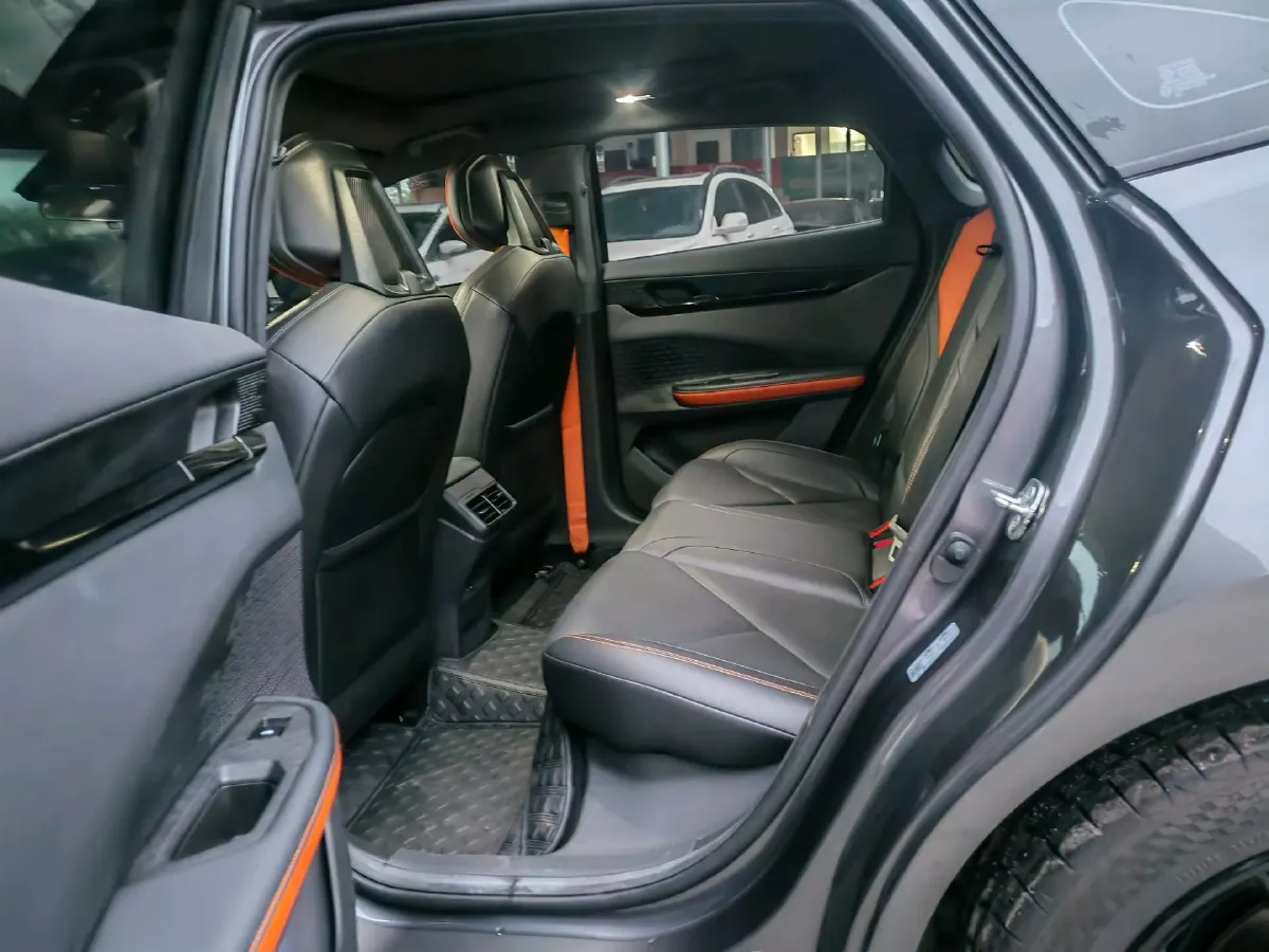 2022 ChangAn UNI-V 1.5T 188HP L4 7DCT,autocango,china used car exporter,china ev exporter,chinese used car exporter,chinese used ev exporter