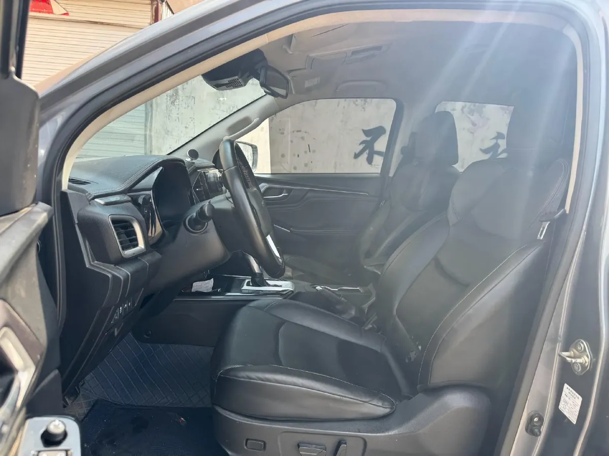 2021 Isuzu D-MAX 1.9T 163HP L4 6AT,autocango,china used car exporter,china ev exporter,chinese used car exporter,chinese used ev exporter