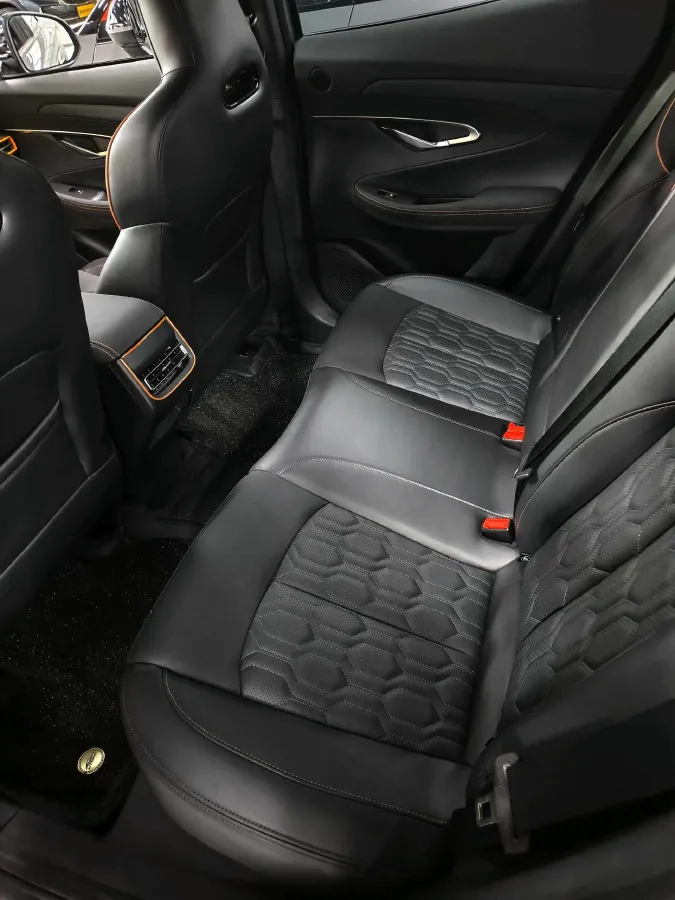 2022 ChangAn UNI-T 1.5T 188HP L4 7DCT,autocango,china used car exporter,china ev exporter,chinese used car exporter,chinese used ev exporter