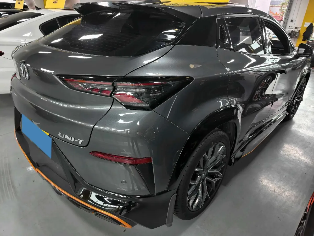 2022 ChangAn UNI-T 1.5T 188HP L4 7DCT,autocango,china used car exporter,china ev exporter,chinese used car exporter,chinese used ev exporter