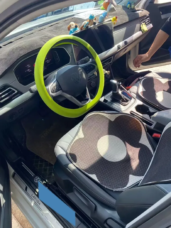 2023 Volkswagen Lavida 1.5L 113HP L4 6AT,autocango,china used car exporter,china ev exporter,chinese used car exporter,chinese used ev exporter