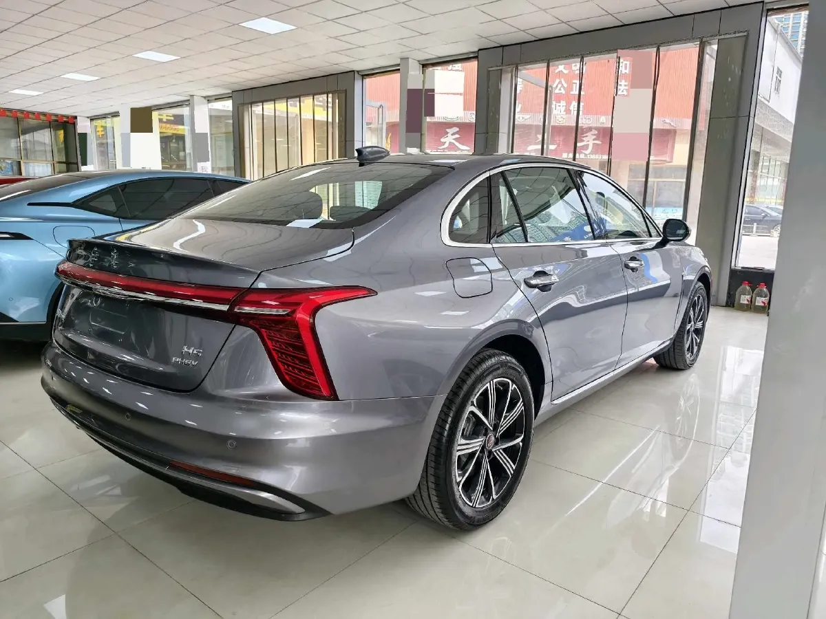 2025 HongQi H5 1.5T 150HP L4 1DHT PHEV,autocango,china used car exporter,china ev exporter,chinese used car exporter,chinese used ev exporter