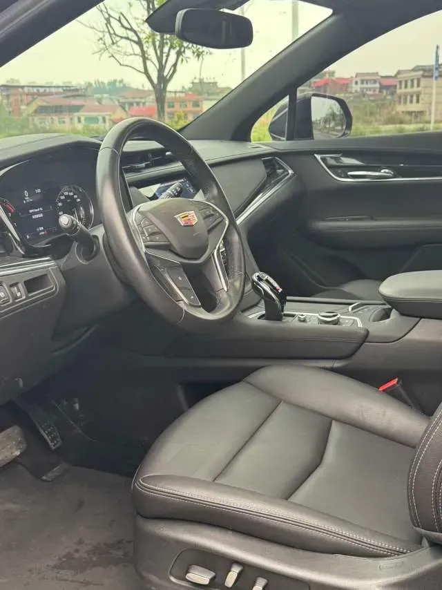 2022 Cadillac XT5 2.0T 237HP L4 9AT,autocango,china used car exporter,china ev exporter,chinese used car exporter,chinese used ev exporter